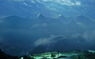 钟情靖西别样风土人情  倾听历史故事缅怀革命英雄